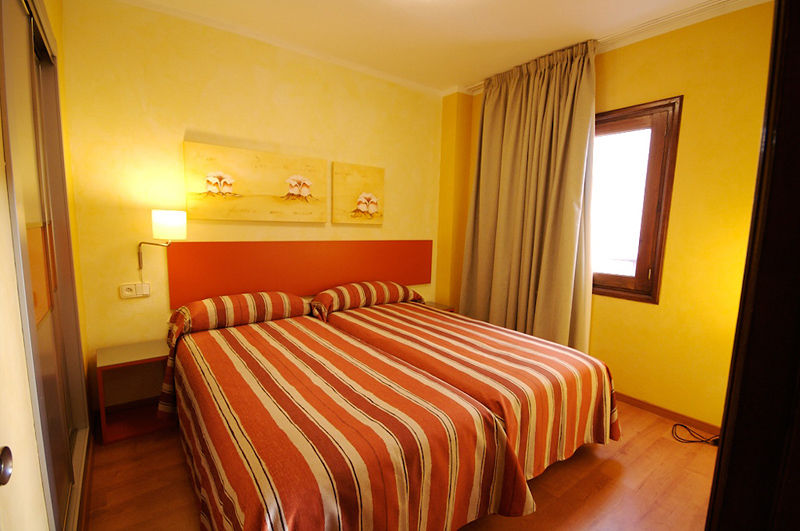 Apartamentos Parot Quality Санта-Эулалия-дель-Рио Экстерьер фото